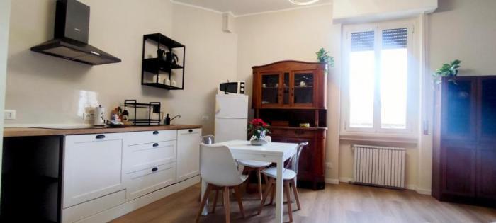 2 Bedroom Gem Near Milano Centrale Fast Wi Fi Kademy House الغرفة الصورة