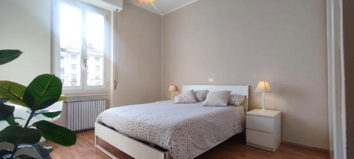 2 Bedroom Gem Near Milano Centrale Fast Wi Fi Kademy House الغرفة الصورة